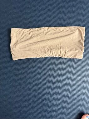 SKIMS Nude Seamless Bandeau Bra